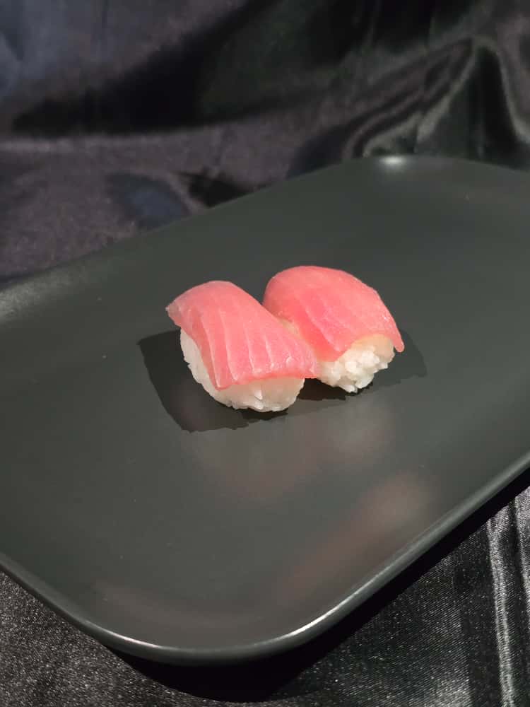 nigiri de atún rojo